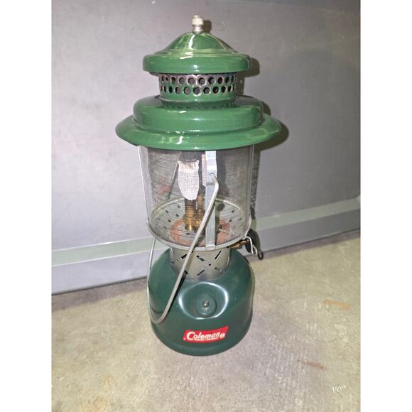 Vintage Coleman Lantern 220E (4/62) Original Pyrex Glass Dual Mantle Green - Picture 7 of 9